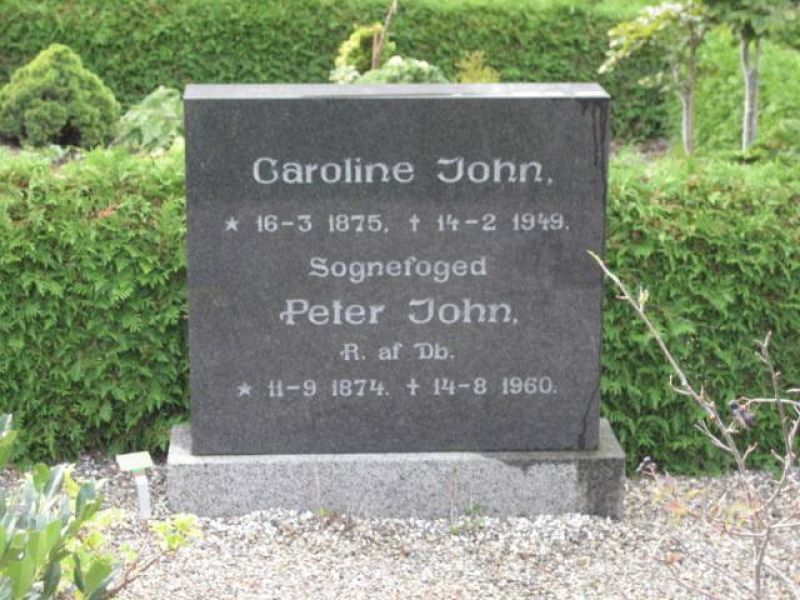 Caroline John.jpg